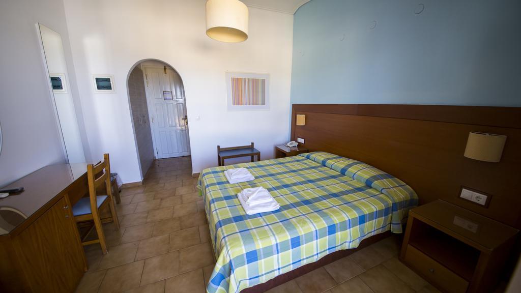 Hotel Navarone Petrochori  Buitenkant foto