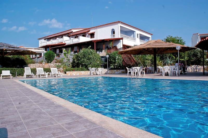 Hotel Navarone Petrochori  Buitenkant foto